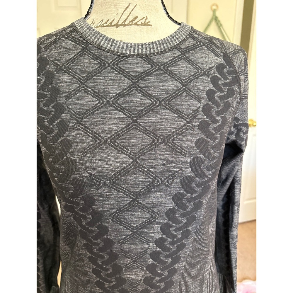 Lululemon Rest Less Pullover Gray Black Geometric Knit Long Sleeve Top Size 10 - Picture 2 of 5